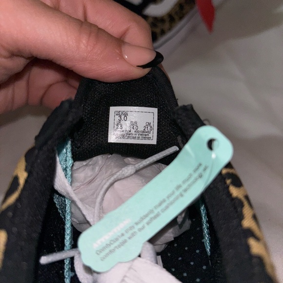 Vans: Leopard Print Sneakers: 3Y (NEW) - Picture 2 of 8